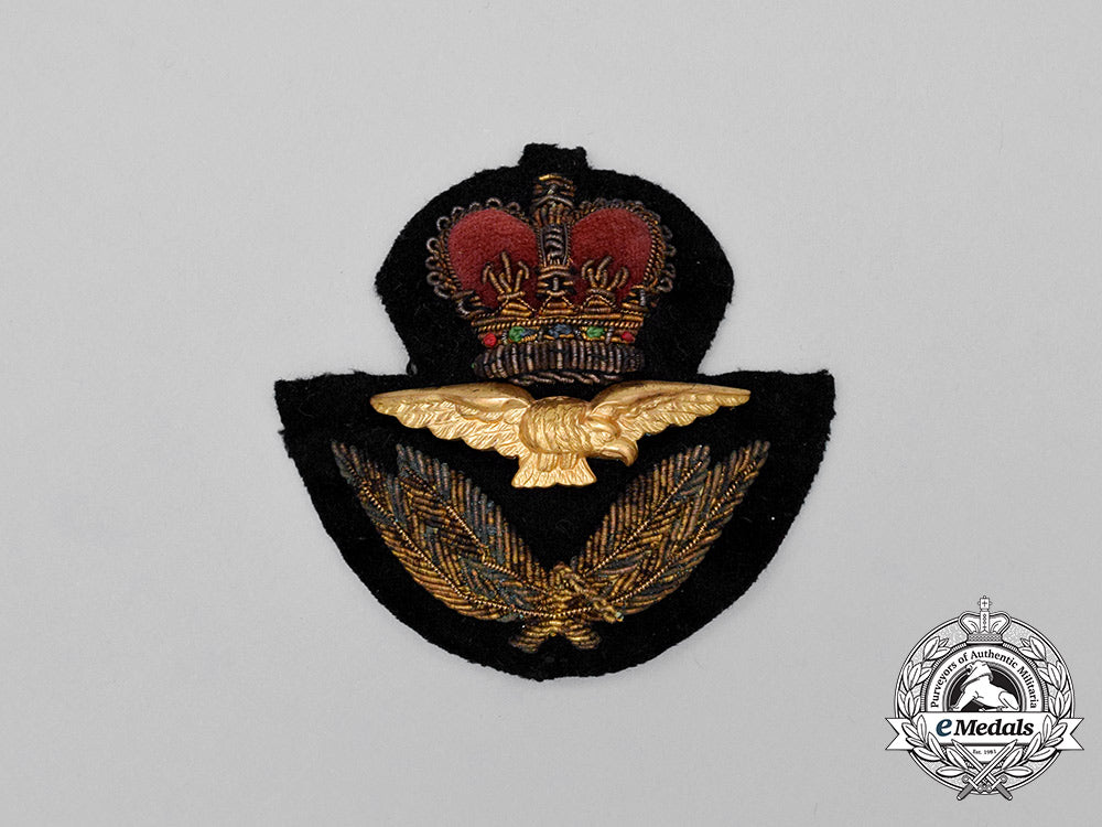 canada._a_royal_canadian_air_force(_rcaf)/_royal_air_force(_raf)_officer's_cap_badge_cc_1691