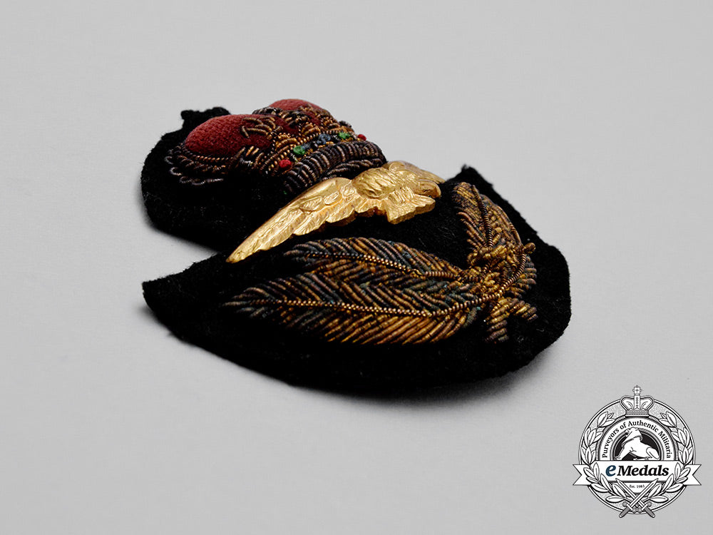 canada._a_royal_canadian_air_force(_rcaf)/_royal_air_force(_raf)_officer's_cap_badge_cc_1693