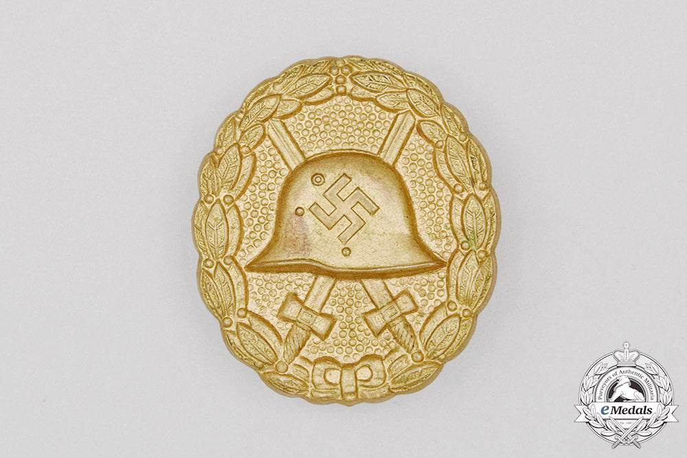 a_cased_third_reich_period_german_condor_legion_gold_grade_wound_badge_cc_2217_1