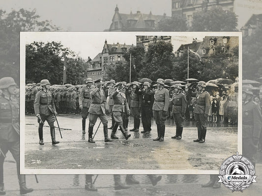 a_third_reich_period_photo_of_two_officers_reviewing_troops_cc_3569