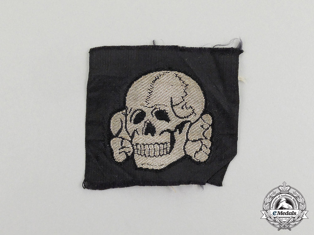 an_unissued_waffen-_ss_em/_nco’s_cap_skull_cc_3898