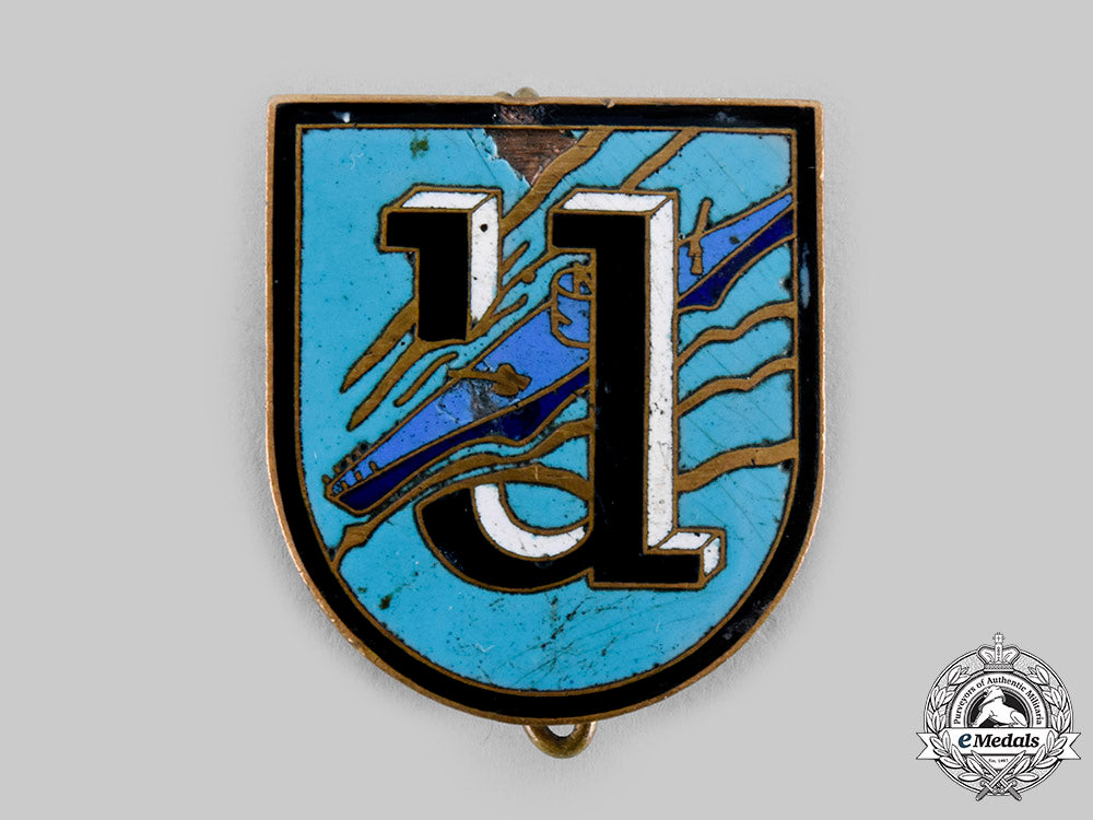 germany,_weimar_republic._a1_st_u-_boat_weddigen_flotilla_badge,_c.1935_ci19_1231_1