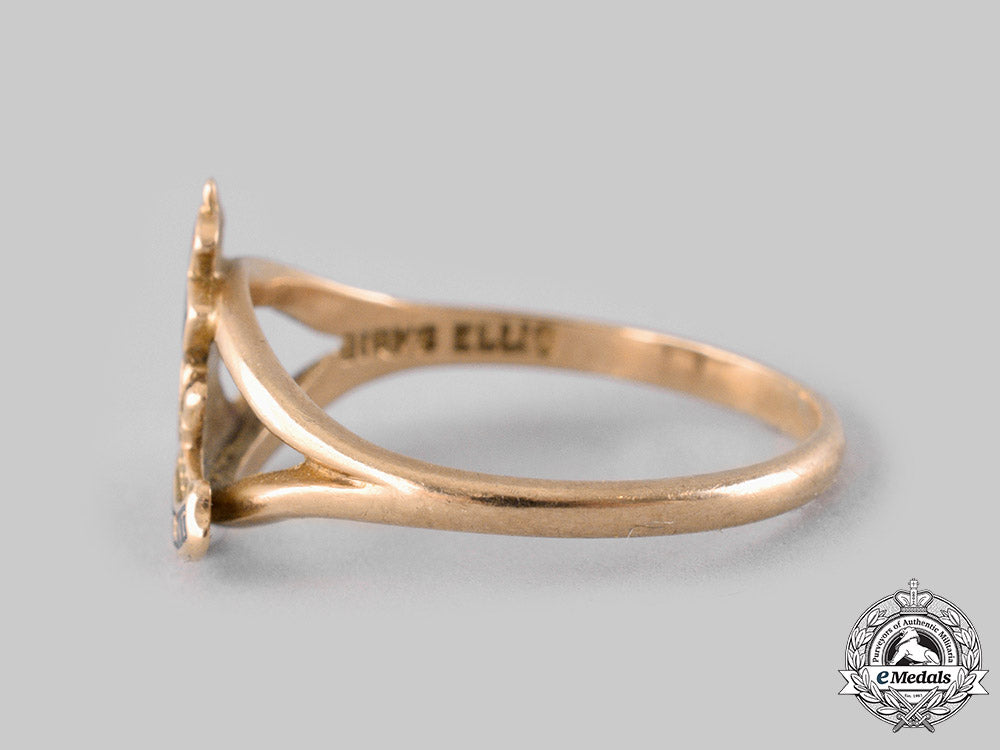 canada,_cef._a_canadian_field_artillery_ladies_ring_in_gold,_by_birks_ci19_3031_1