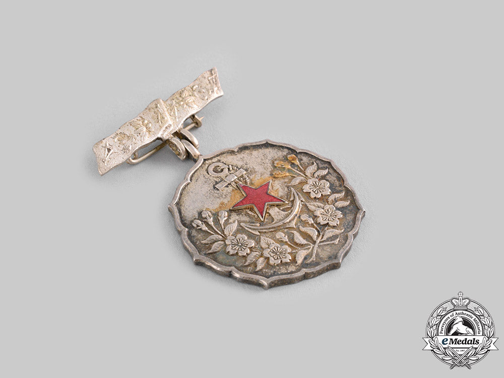 japan,_empire._two_patriotic_women's_association_badges_ci19_3142