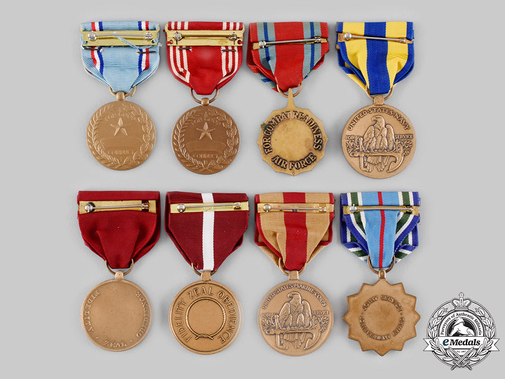 united_states._a_lot_of_eight_armed_forces_medals_ci19_6854_1