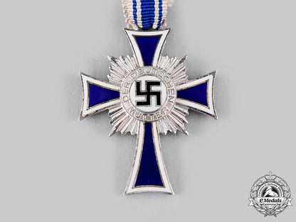 germany,_third_reich._an_honour_cross_of_the_german_mother,_silver_grade_ci19_7061