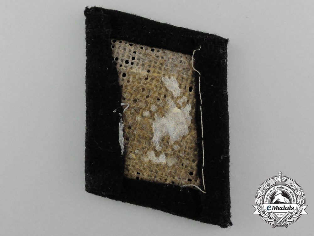 an_early_waffen-_ss_totenkopf_collar_tab_d_0596