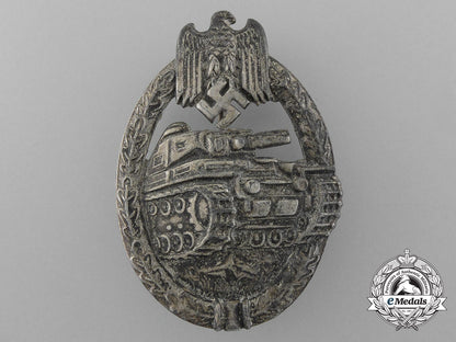 a_silver_grade_tank_assault_badge_d_0686_1_1