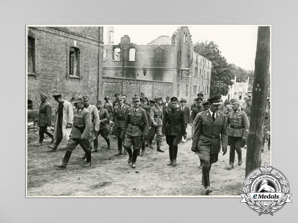 a_mint_photograph_depicting_ante_pavelic_visit_to_a_village_during_the_partisan_war_d_3886_2