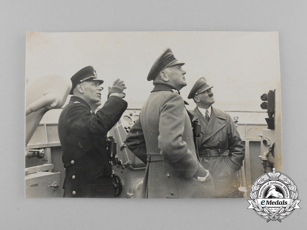 an_unpublished_private_photograph_of_ah&_kriegsmarine_officer's_d_4317_1