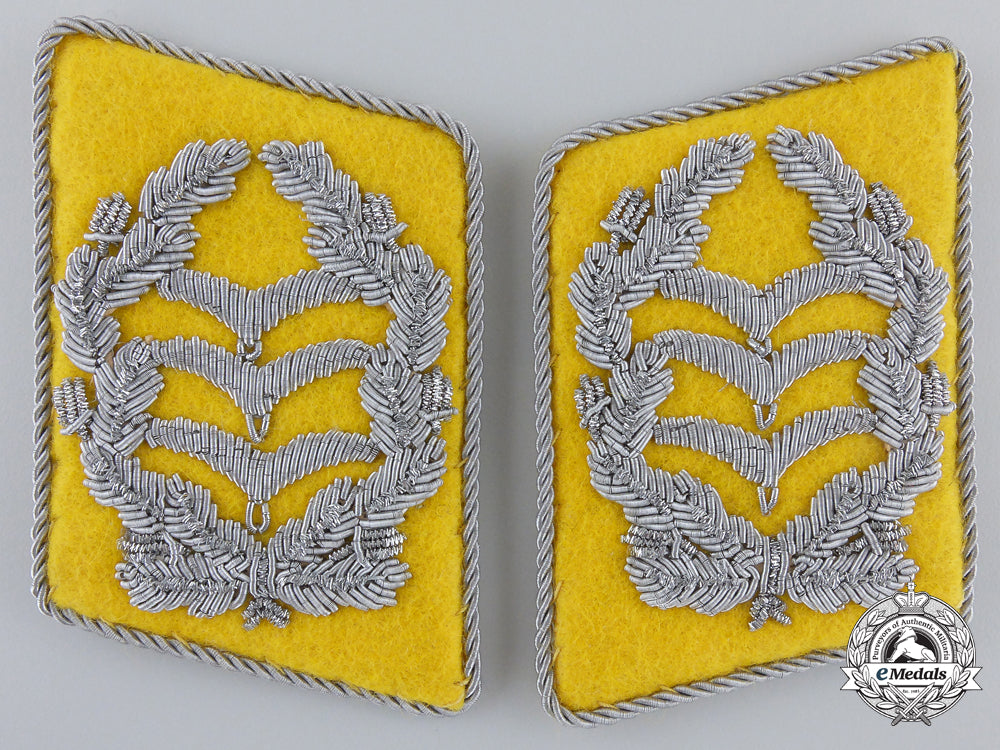 a_set_of_luftwaffe_flight_oberst_collar_tabs_d_472