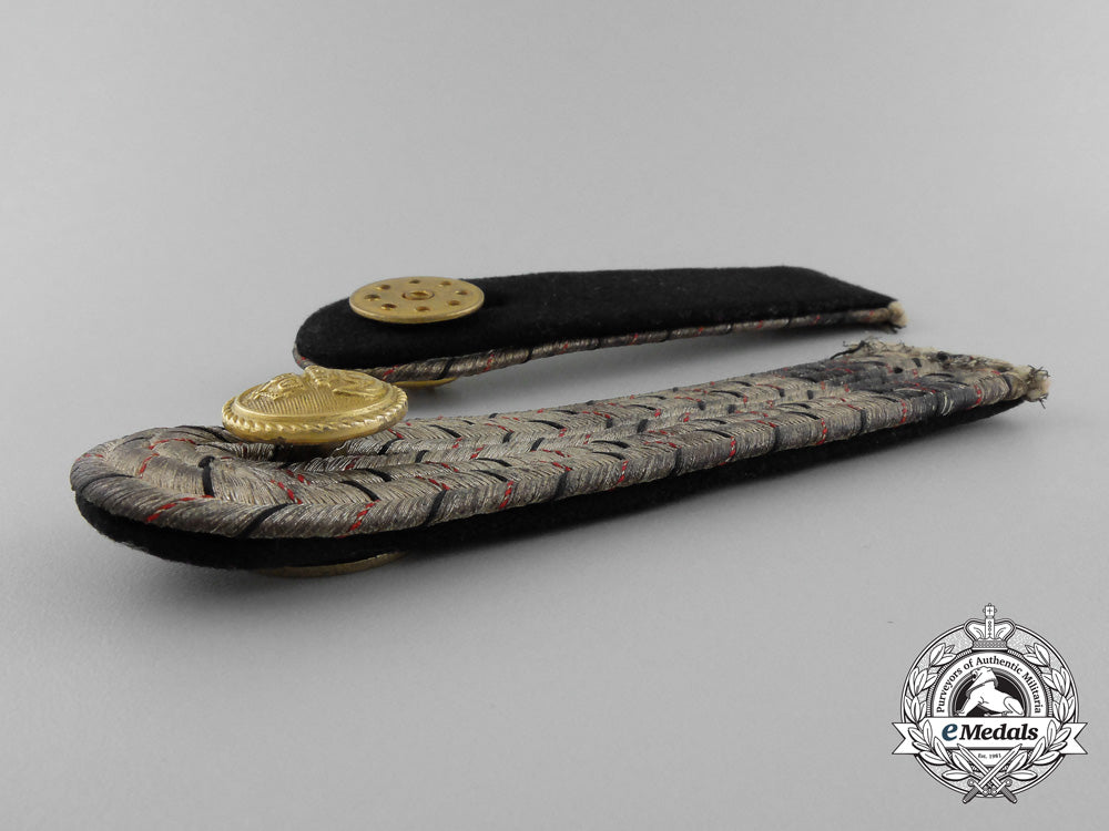 an_imperial_german_navy(_kaiserliche_marine)_leutnant_zur_see_shoulder_board_pair_d_6358_1