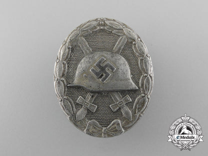 a_silver_grade_wound_badge_by_carl_wild_d_6612_2