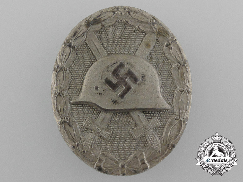 a_second_war_silver_grade_wound_badge_by_klein&_quenzer_d_8160