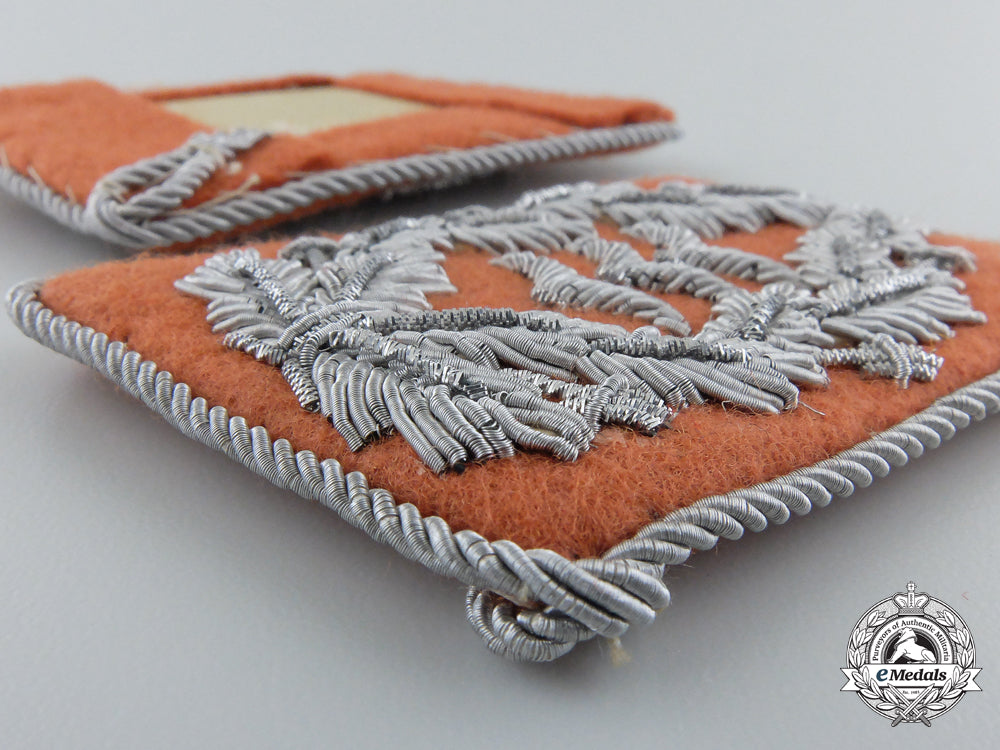 a_luftwaffe_signals_oberst’s_collar_tabs_d_943