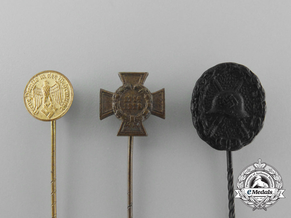 a_lot_of_three_third_reich_period_german_miniature_awards,_medals,_and_decorations_stick_pins_d_9941