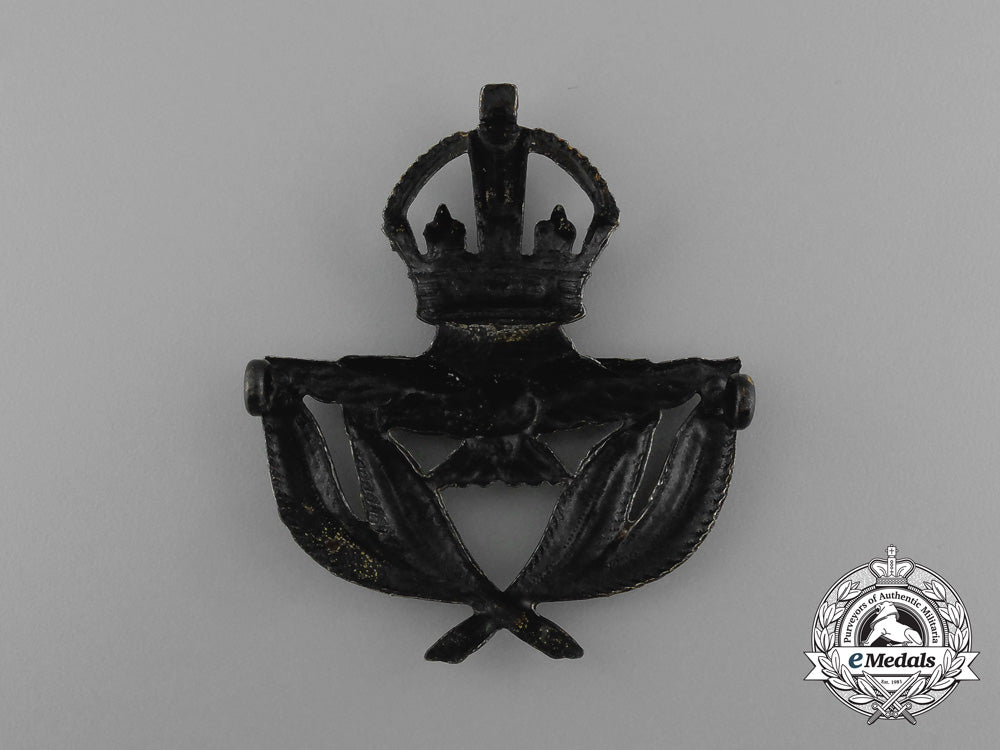 a_royal_canadian_air_force(_rcaf)_warrant_officer1_st_class_tudor_crown_cap_badge_e_0161