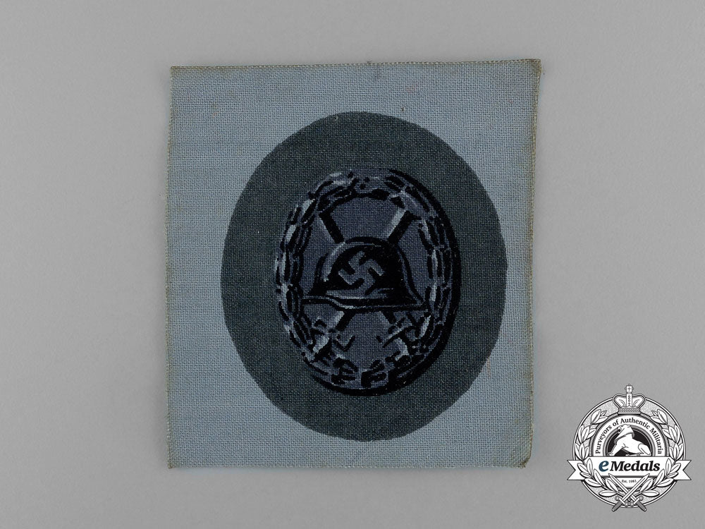 a_mint_scarce_cloth_version_black_wound_badge_e_1003