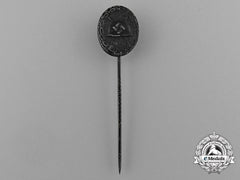 A Black Grade Wound Badge Miniature Stick Pin