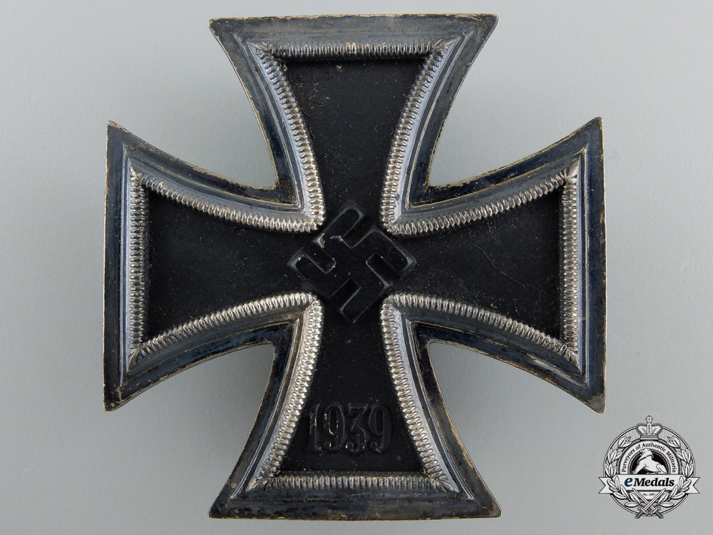 an_iron_cross_first_class1939_e_203