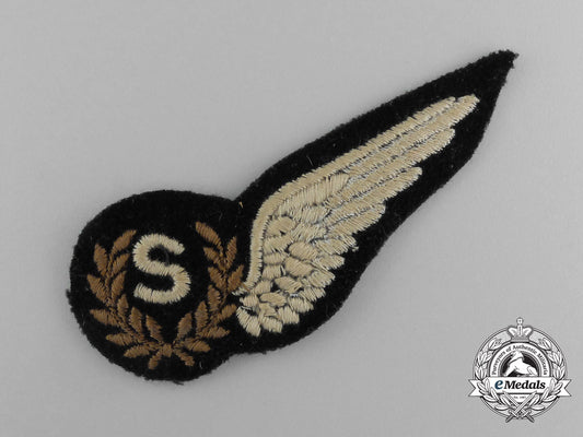 a_second_war_royal_air_force(_raf)_signaller(_s)_wing_e_2686