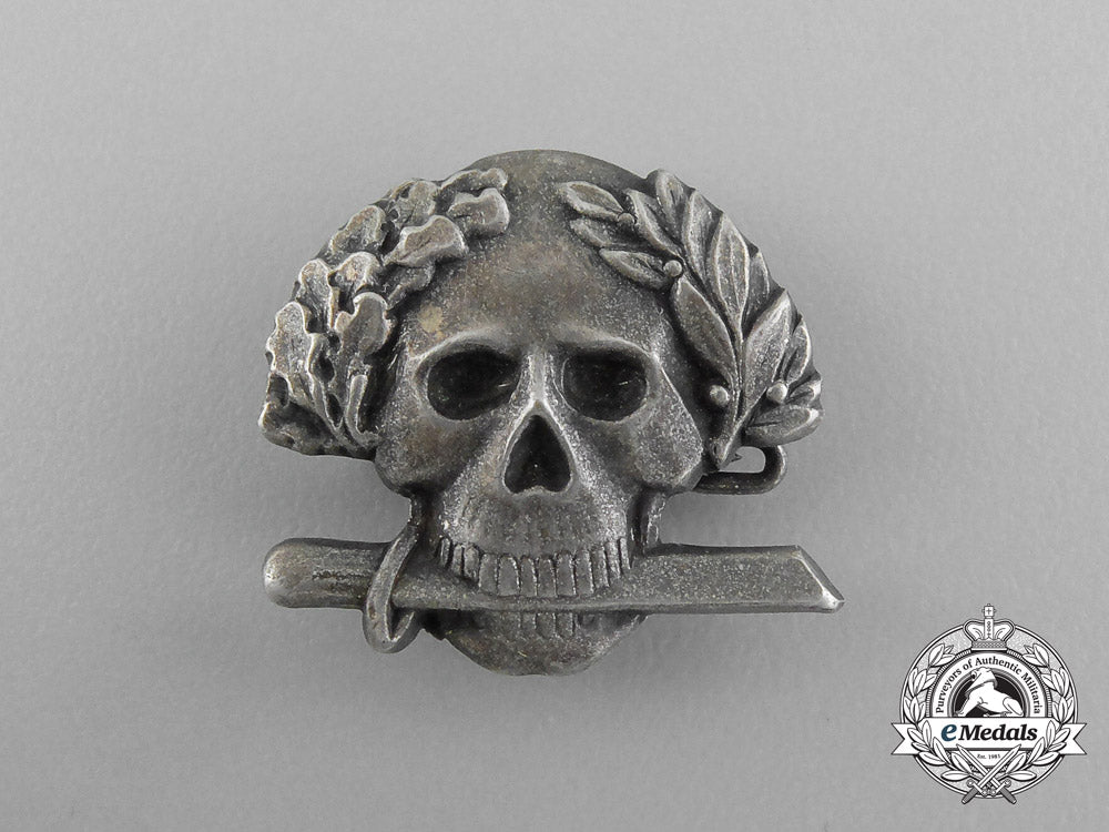 an_second_war_italian_black_brigade_skull_badge_e_5977