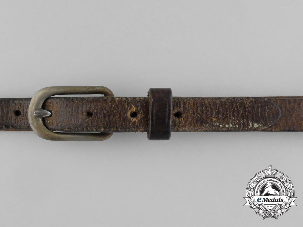 an_early_sa_shoulder_strap_e_666_1