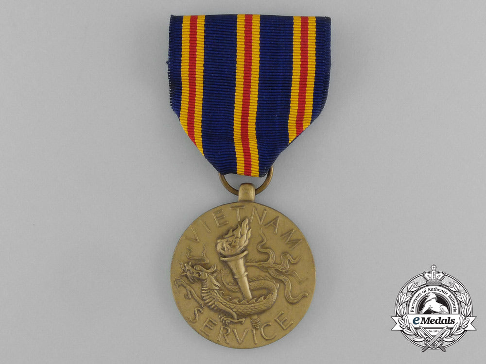 united_states._a_civilian_vietnam_service_medal_with_miniature&_lapel_pin_e_833_1