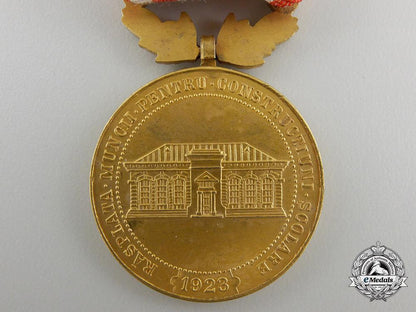 a_romanian_school_construction_merit_medal;_first_class_em239c