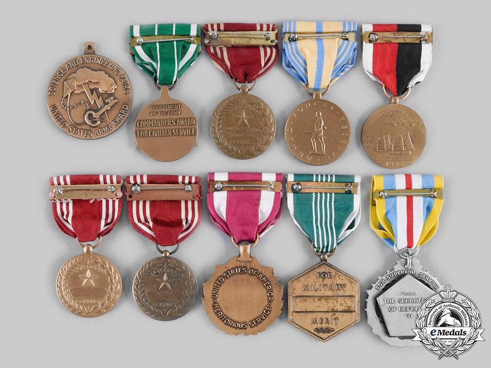 united_states._a_lot_of_ten_army_awards__emd1441_c20_01718_1