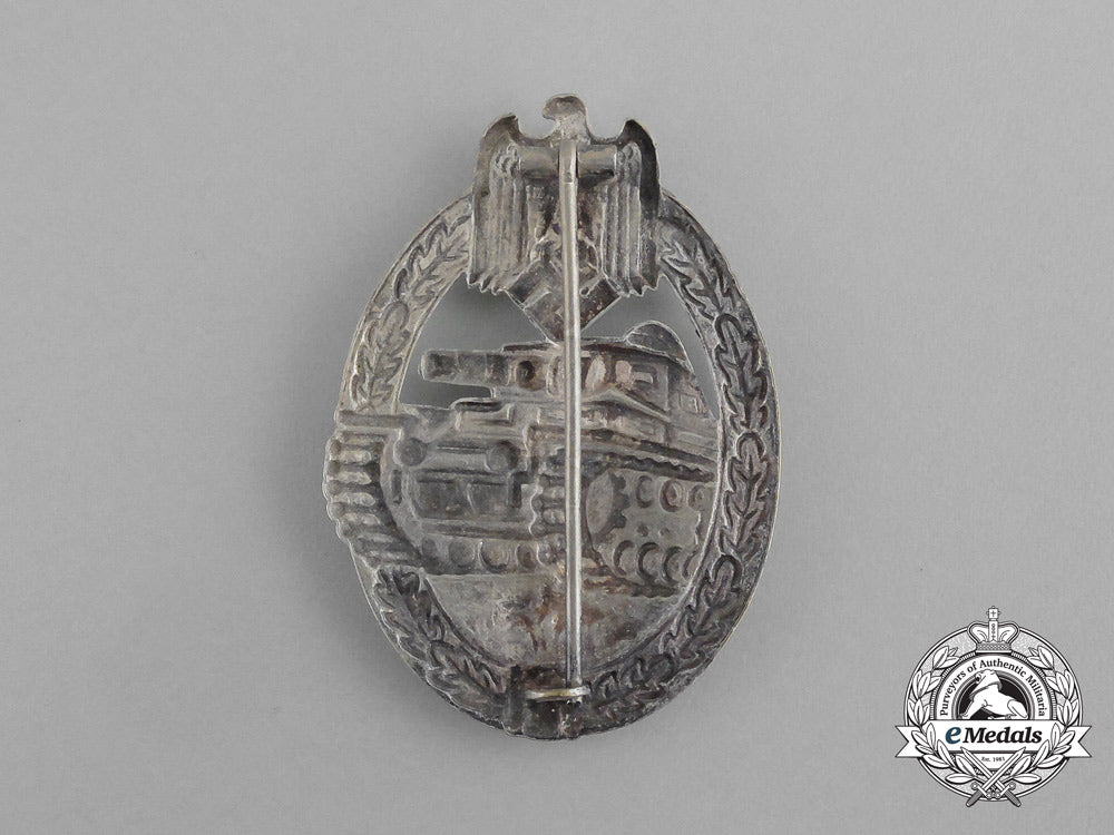 an_early_war_silver_grade_tank_assault_badge_g_109_1