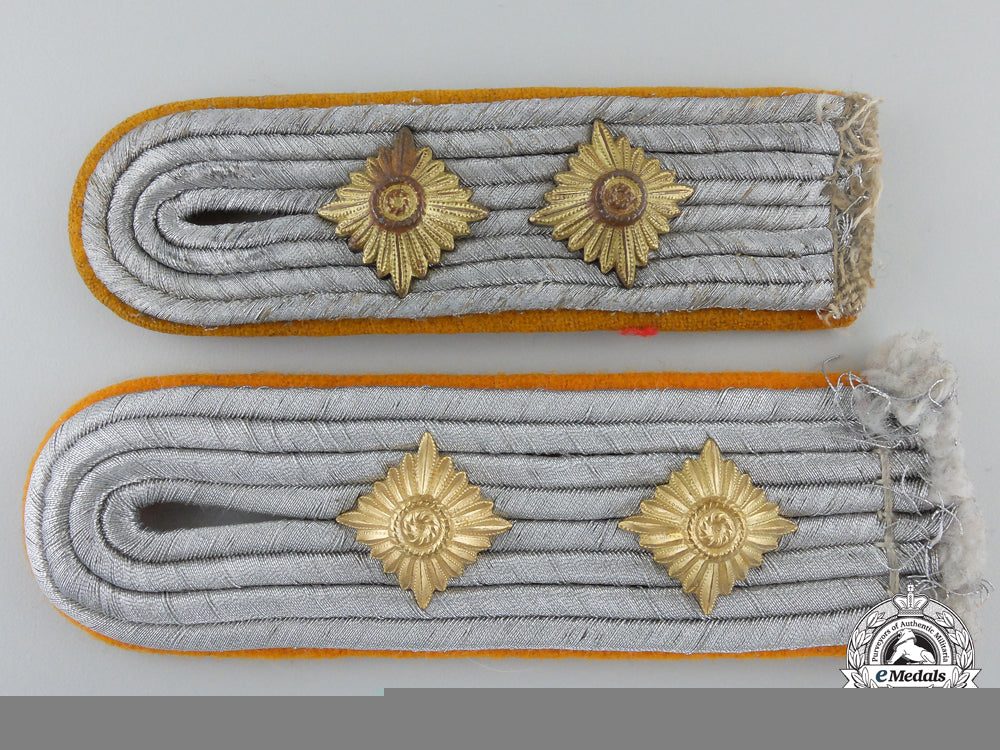 two_hauptmann_rank_luftwaffe_flight_personnel_shoulder_boards_g_378