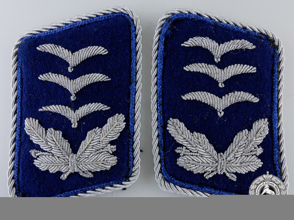 a_set_of_luftwaffe_medical_reserve_hauptmann’s_collar_tabs_h_422