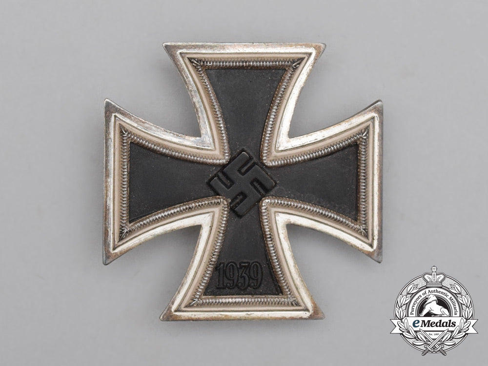 an_iron_cross1939_first_class_by_glaser&_söhne_of_dresden_in_its_case_of_issue_h_445_1