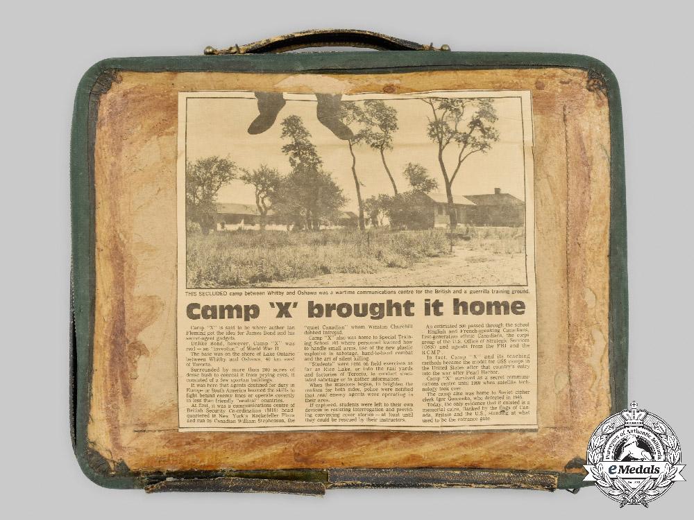 canada,_commonwealth._a_cold_war_camp_x_minifon_p55_spy_kit_image(1)