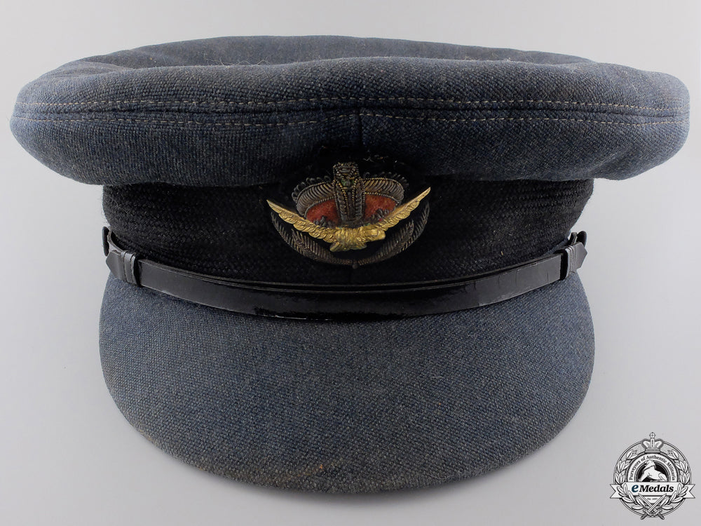 a_royal_canadian_air_force_dfc_recipient's_officer's_cap_img_02.jpg555c957f916eb