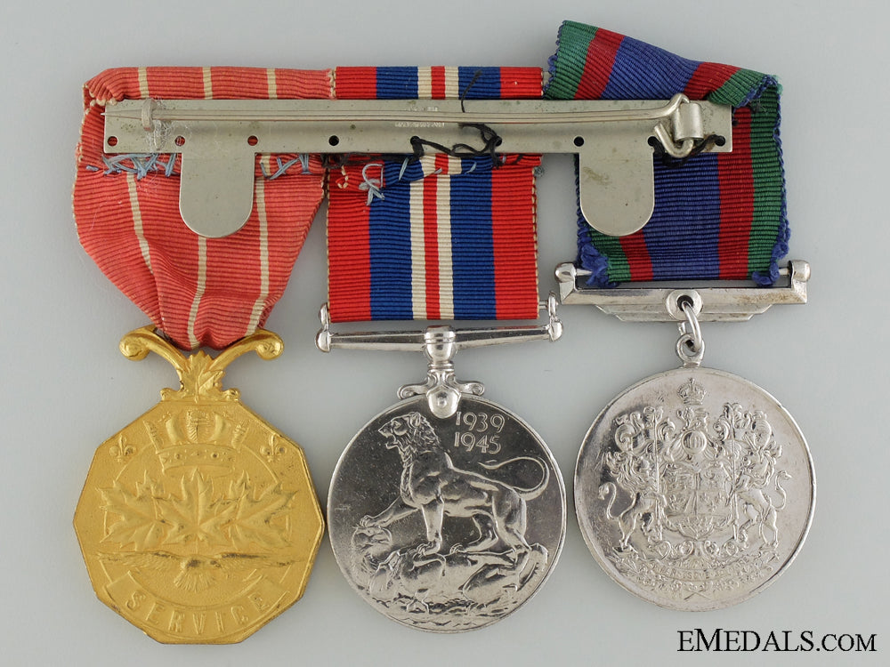 a_wwii_canadian_forces_decoration_group_to_cpl._barnes_img_02.jpg538646fc6955d