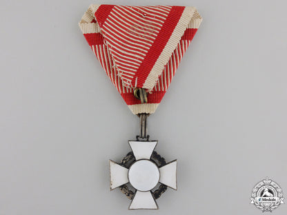 an_austrian_military_merit_cross_with_war_decoration_img_03.jpg556f5b8063394