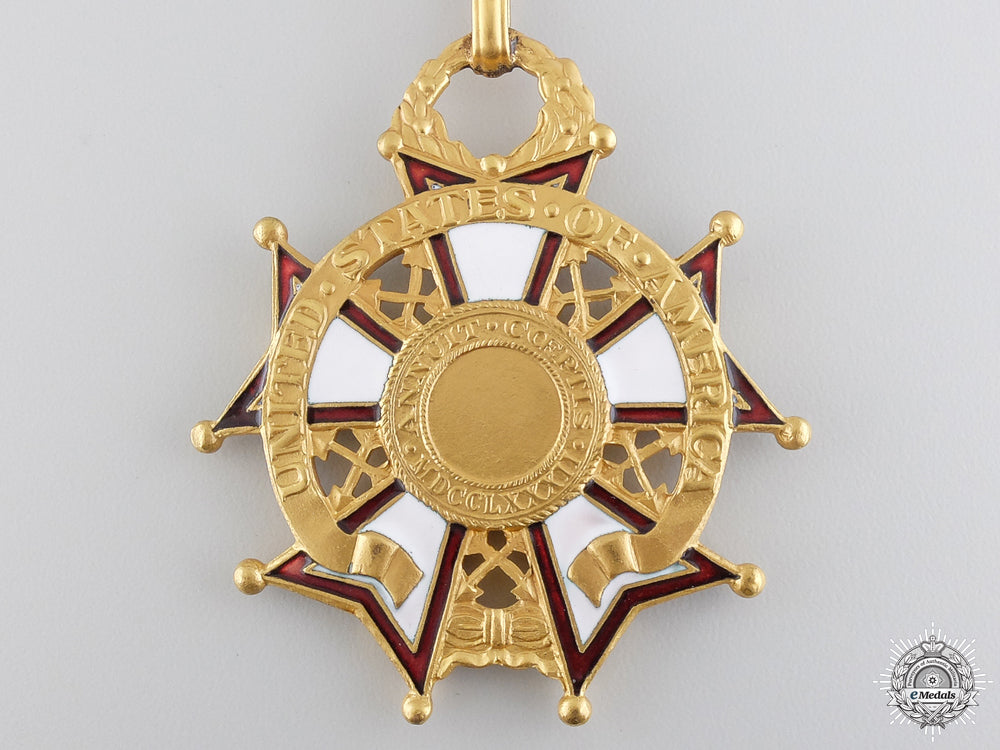 united_states._a_legion_of_merit,_commander_badge_img_03.jpg54748edcecd4f