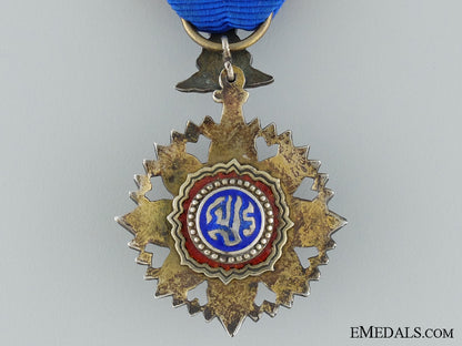 the_order_of_the_crown_of_thailand;5_th_class_img_03.jpg5367d119c8820