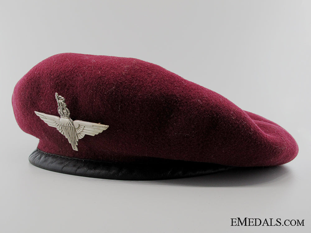 wwii1944_british_parachute_regiment_beret_with_photographs_img_03.jpg532c5578dcf9e