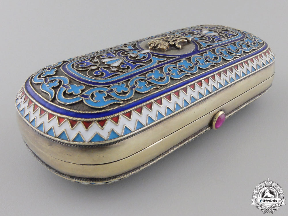 an_exquisite_russian_box_to_the_duchess_of_wurtemberg_img_05.jpg553fdb2e5d168_1