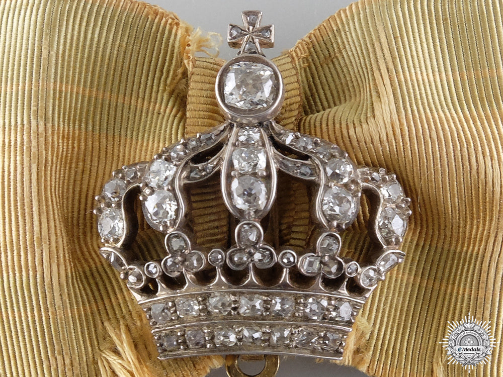 bavaria,_kingdom._a_rare_order_of_theresa_in_gold_and_diamonds,_awarded_to_a_german_reigning_queen_img_06.jpg548efb063a27c_1_1