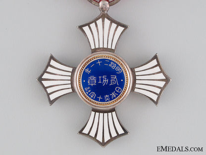 japanese_red_cross_society_merit_medal;_silver_grade_img_06.jpg534e87c2c88ae