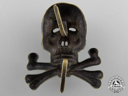 a_braunschweiger_totenkopf(_skull)_officer’s_cap_insignia_for_the_infantry_regiment_nr.92_or_hussars.17_j_049