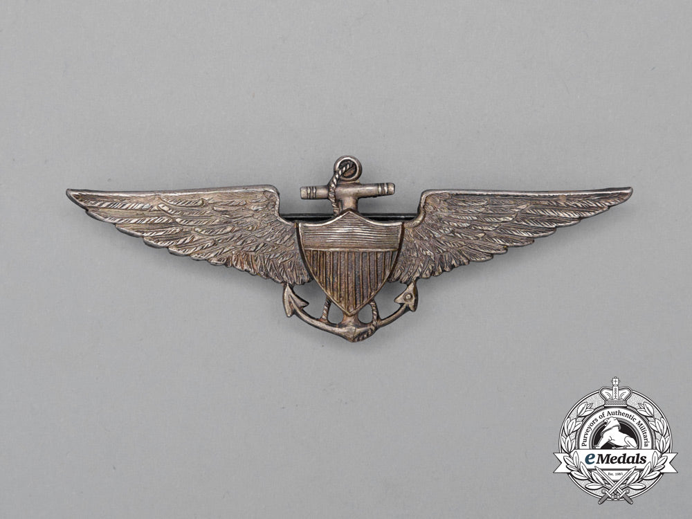 a_united_states_navy(_usn)_reserve_pilot_badge,_c.1920_s_j_257_1