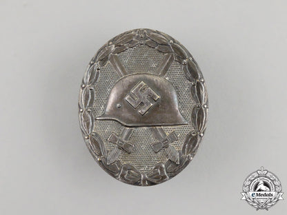 an_early_german_silver_grade_wound_badge_by_the_official_state_mint_of_vienna_k_002_1_1