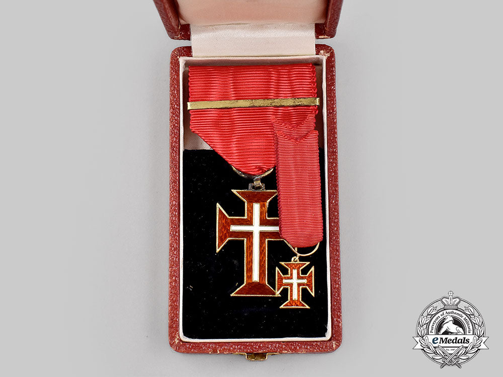 portugal,_kingdom._a_military_order_of_christ,_knight_and_miniature,_in_gold,_c.1920_l22_l22_mnc9508_445_895