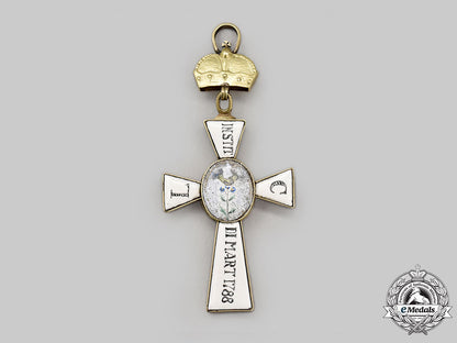 nassau-_saarbrücken,_principality._an_extremely_rare_order_of_true_loyalty,_member’s_cross_in_gold,_published_example_c.1792_l22_mnc0031_919_1