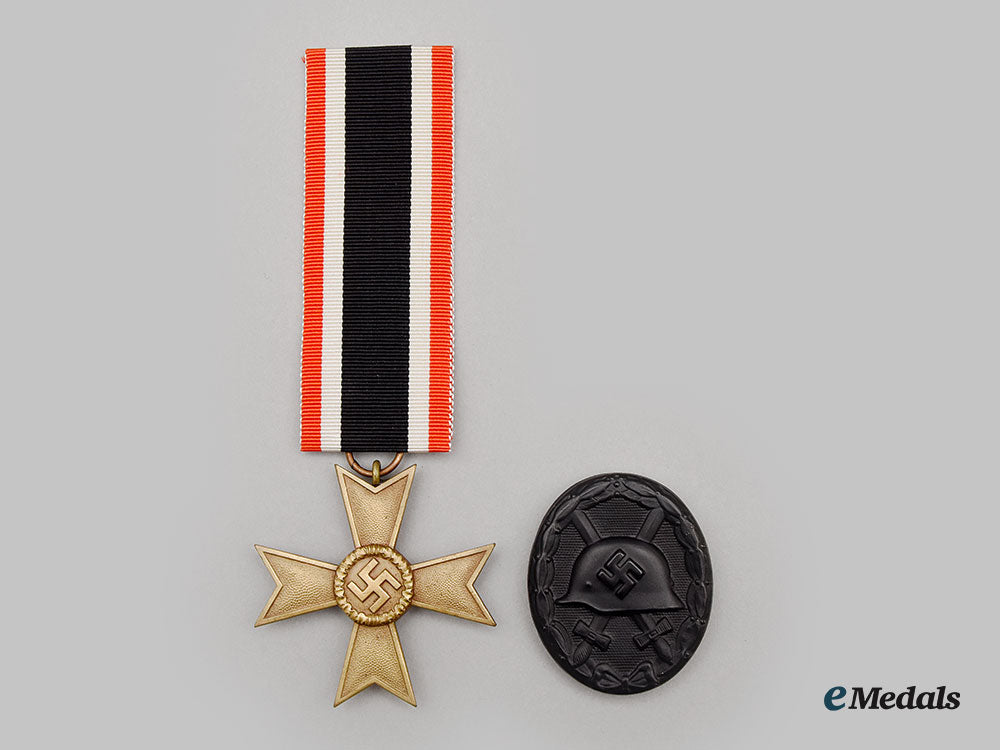 germany,_wehrmacht._a_pair_of_service_awards_l22_mnc0456_915_1